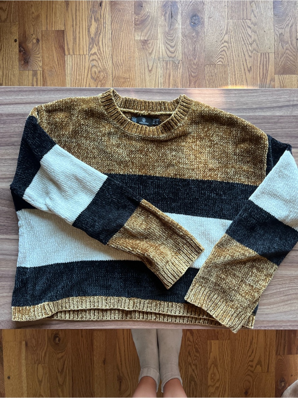 Volcom Women's Crewneck Sweater in brown, Black & Cream